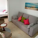 לינה וארוחת בוקר Backpackerroom's *