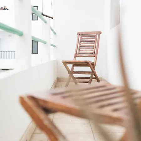 לינה וארוחת בוקר Backpackerroom's